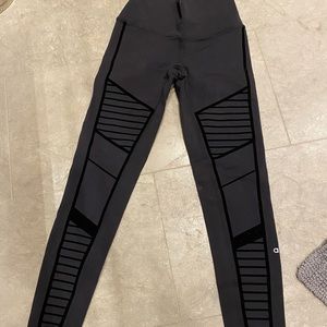 High Waist ALO Yoga Leggings